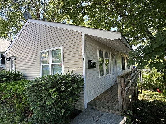 2nd image of 5 Loring St