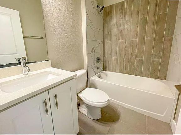 5th image of 209 Hibiscus Ln