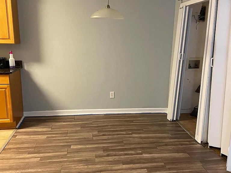 Camelot Dr — Photo 3