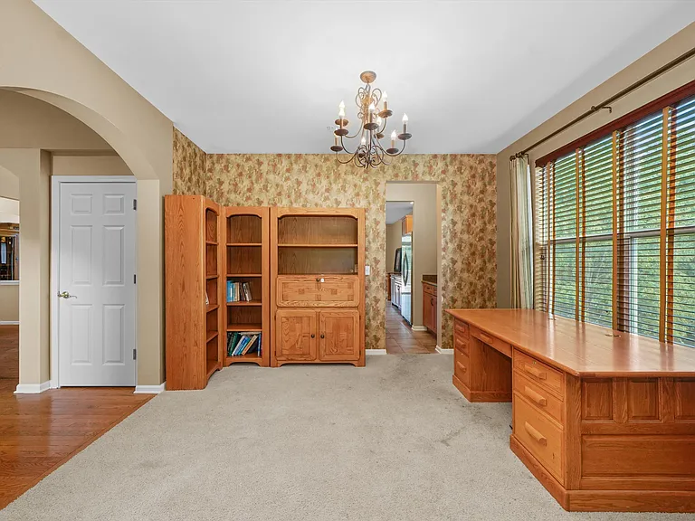 5670 Brentwood Dr — Photo 27