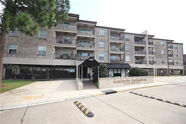 500 Lake Marina Dr #309