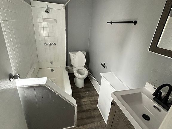 4th image of 514 S 5th St #200