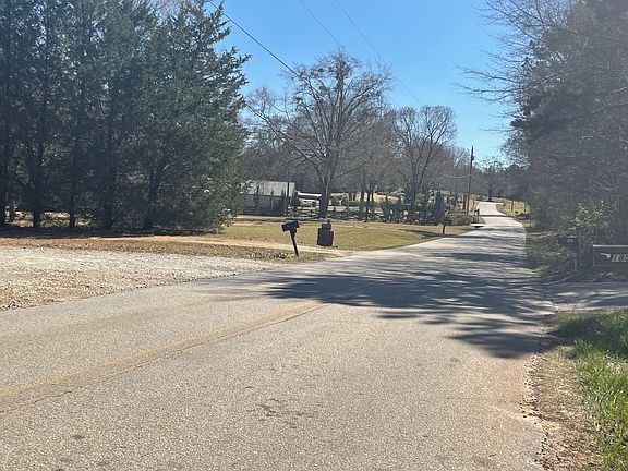 4th image of 195 Green Cir
