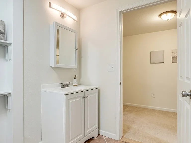 1395 E 100th Ln — Photo 58