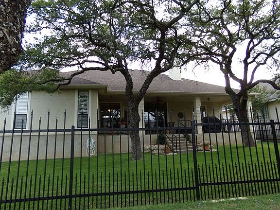 3rd image of 1803 Valencia Dr N