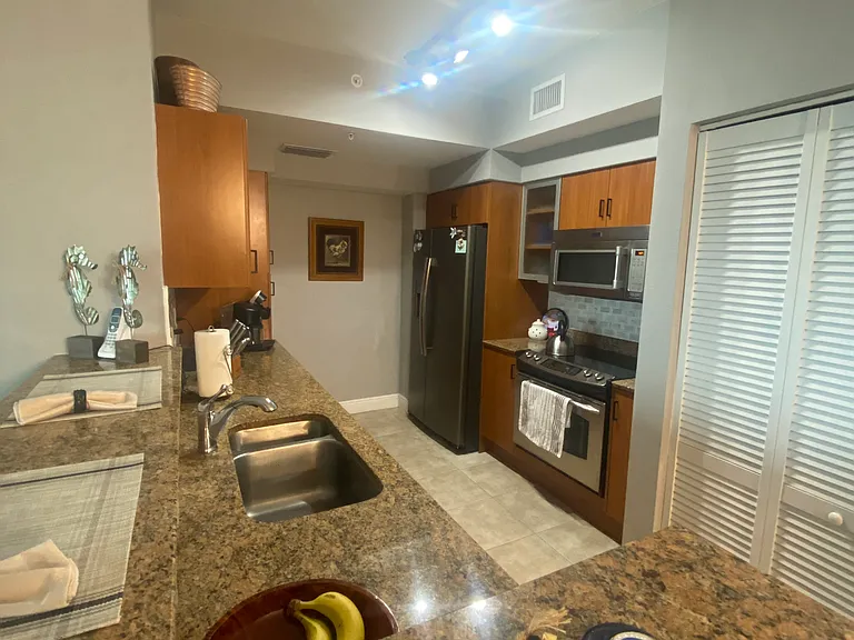 804 E Windward Way #624 — Photo 7