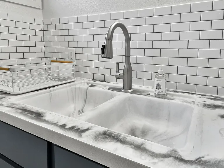 2306 W Madison Ave — Photo 30