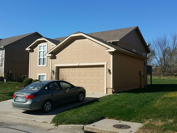 3rd image of 7700 NW 122nd St