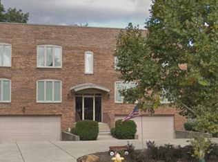 1017 Busse Hwy APT 1S, Park Ridge, IL 60068