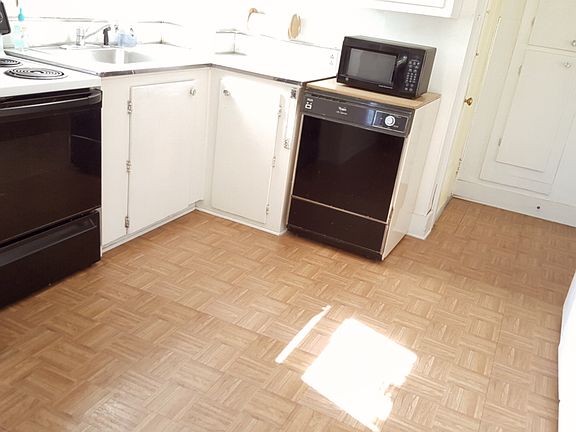 Spacious Kitchen