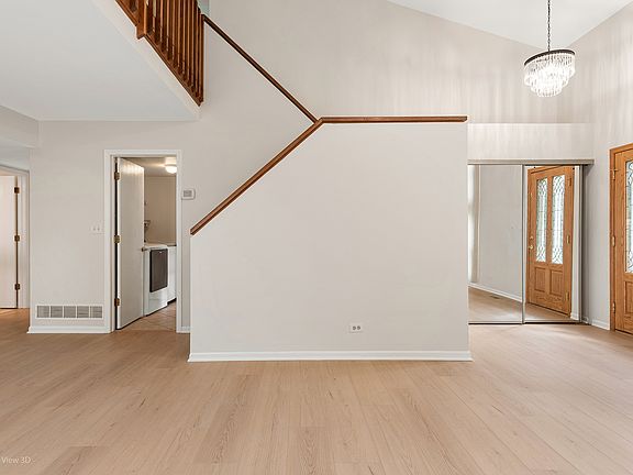 4th image of 1424 Farrington Ln