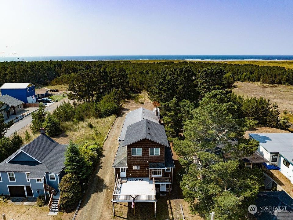 1st image of 905 Ocean Beach Boulevard