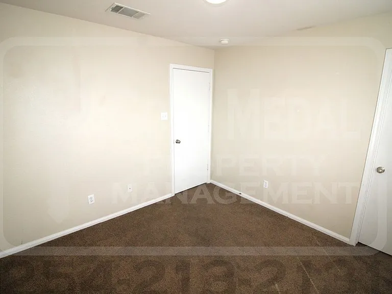 505 Perseus Dr — Photo 19
