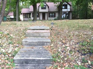 260 Lac La Belle Dr, Village Of Lac La Belle, WI 53066