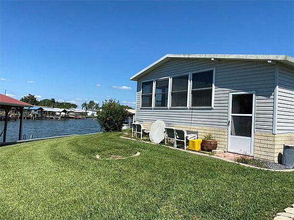 2nd image of 30125 Green Bay Dr