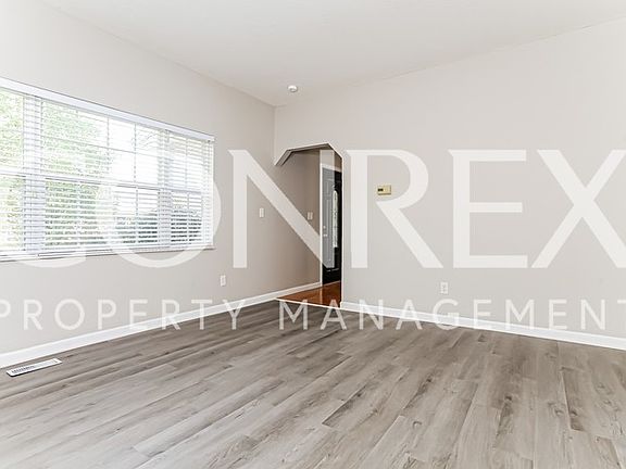 4th image of 5617 Eagle Creek Ct