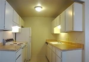 2nd image of 8170 Crosscreek APT 807