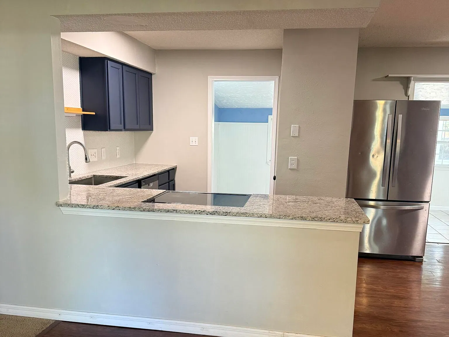 3 bed, 2.0 bath, 1575 sqft, $1,700 — Photo 2