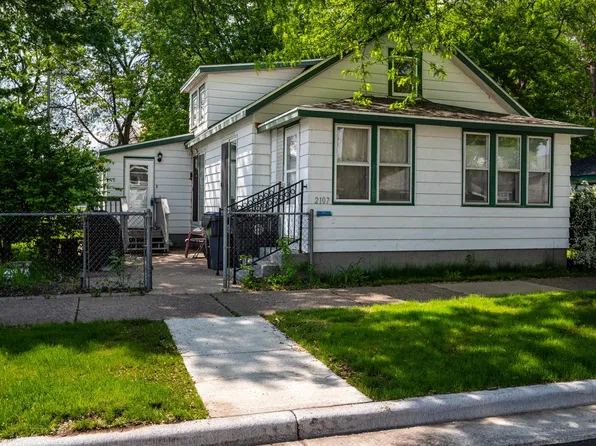 2107 Liberty STREET #803 Moore St, La Crosse, WI 54603