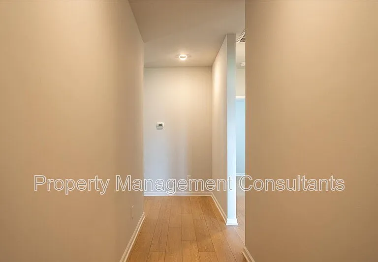 22821 Dashwood Ln — Photo 7