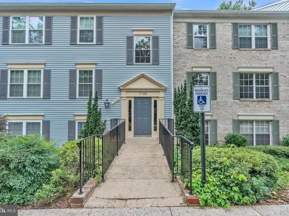 7743 Inversham Dr APT 197, Falls Church, VA 22042