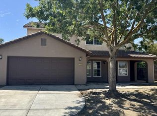 736 Morris Ln, Madera, CA 93637