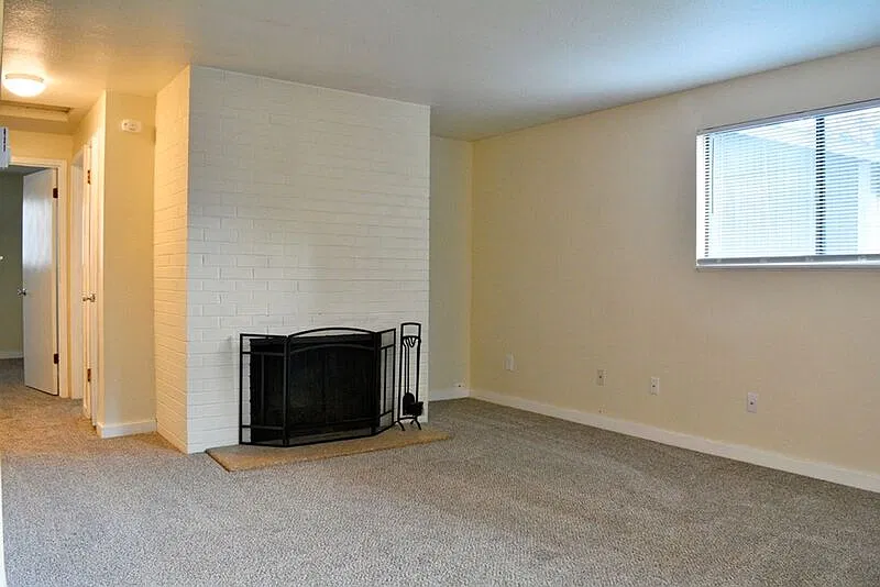 2 bed, 1.0 bath, 691 sqft, $1,895 — Photo 4