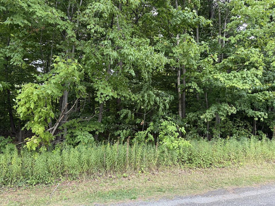 2nd image of 48 Pinewood Dr