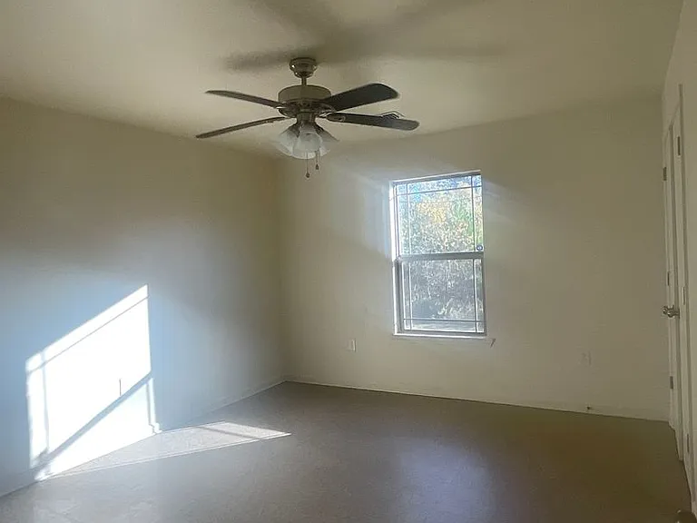 1368 Pitkin Rd — Photo 15