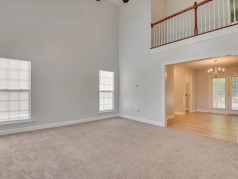 2928 Aylesbury Dr — Photo 7