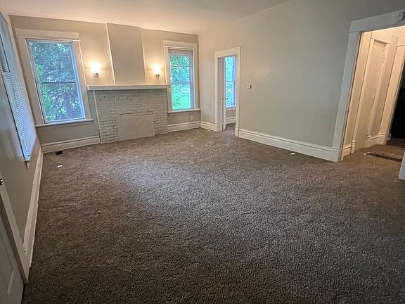 2nd image of 711 SW Buchanan St APT 1