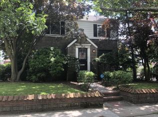 17806 69th Ave, Flushing, NY 11365