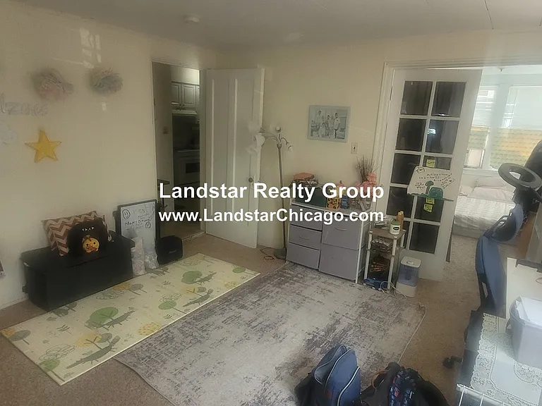 1233 Chicago Ave #11 — Photo 4