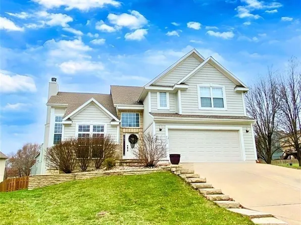 6319 Noreston St, Shawnee, KS 66218