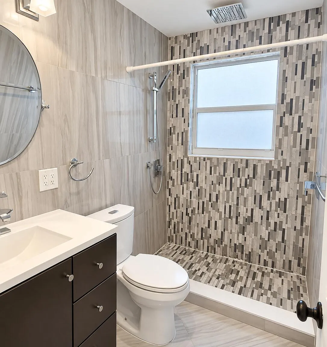 2 bed, 1.0 bath, 975 sqft, $1,999 — Photo 1
