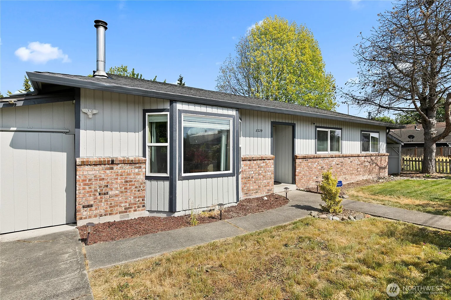 8229 S G Street photo 1