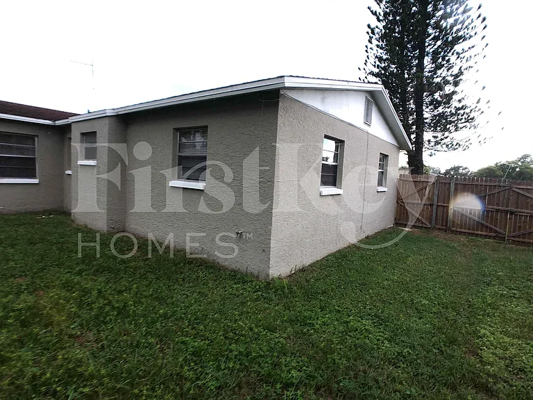3252 Peterborough St — Photo 19
