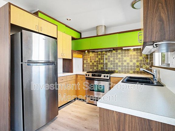 3rd image of 13148 Shenandoah Dr