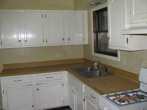 4th image of 4162 192nd Ct #235