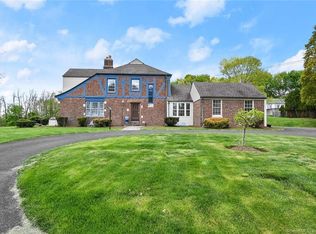 34 Clapboard Ridge Rd, Danbury, CT 06811