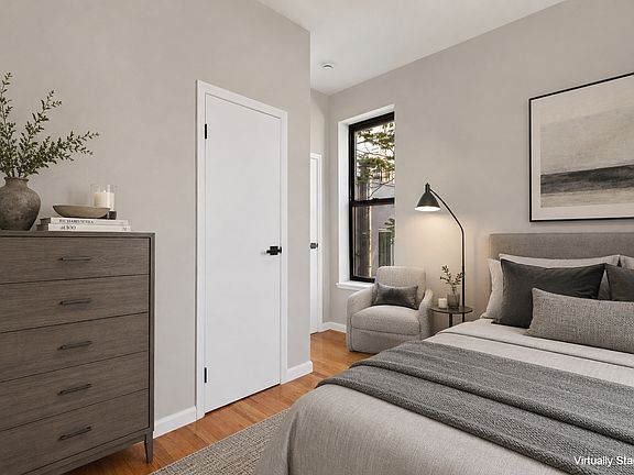 5th image of 110 E 1st St #2B