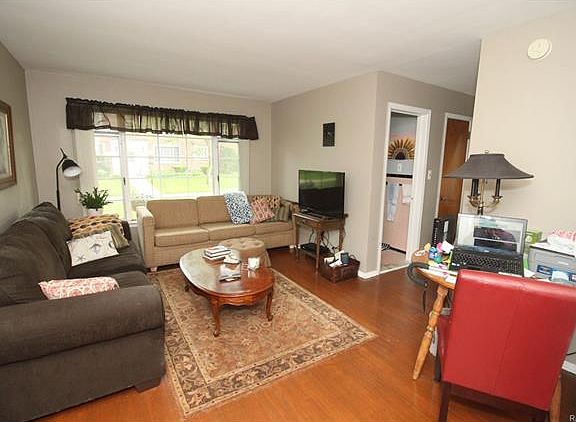 3rd image of 22933 Allen Ct #184