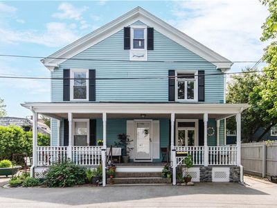13 1/2 Ayrault St, Newport, RI, 02840