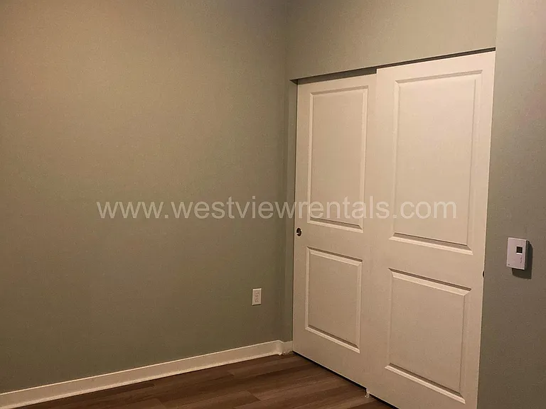 203 E Laurel St — Photo 80