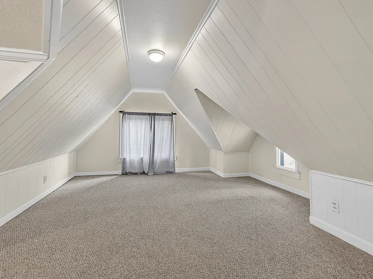 2601 S University Dr — Photo 39