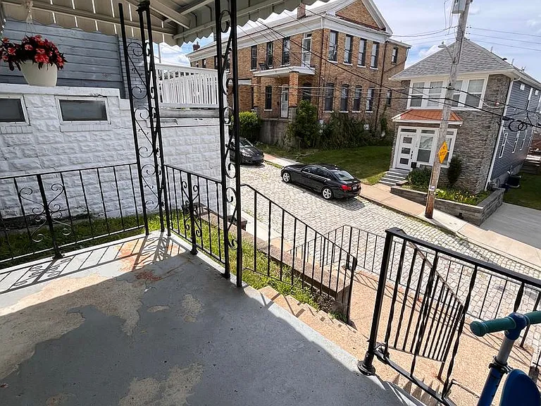 109 Kenova St — Photo 28