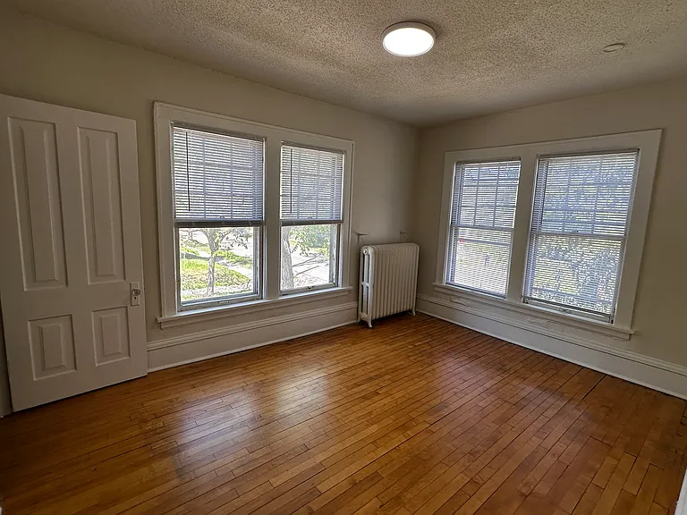 819 W 28th St #2 — Photo 12