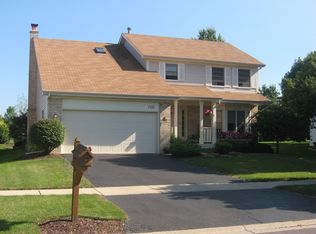 705 Small Ct, Naperville, IL 60563