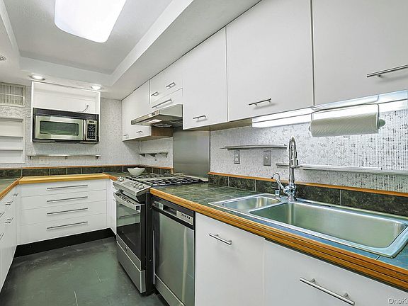 5th image of 1270 North Avenue #5L 6L