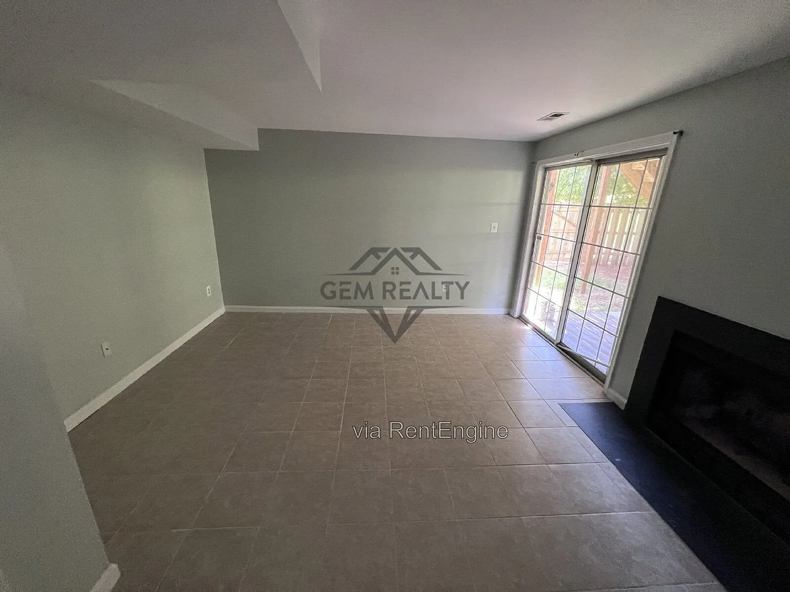 3 bed, 3.0 bath, 1878 sqft, $2,600 — Photo 4